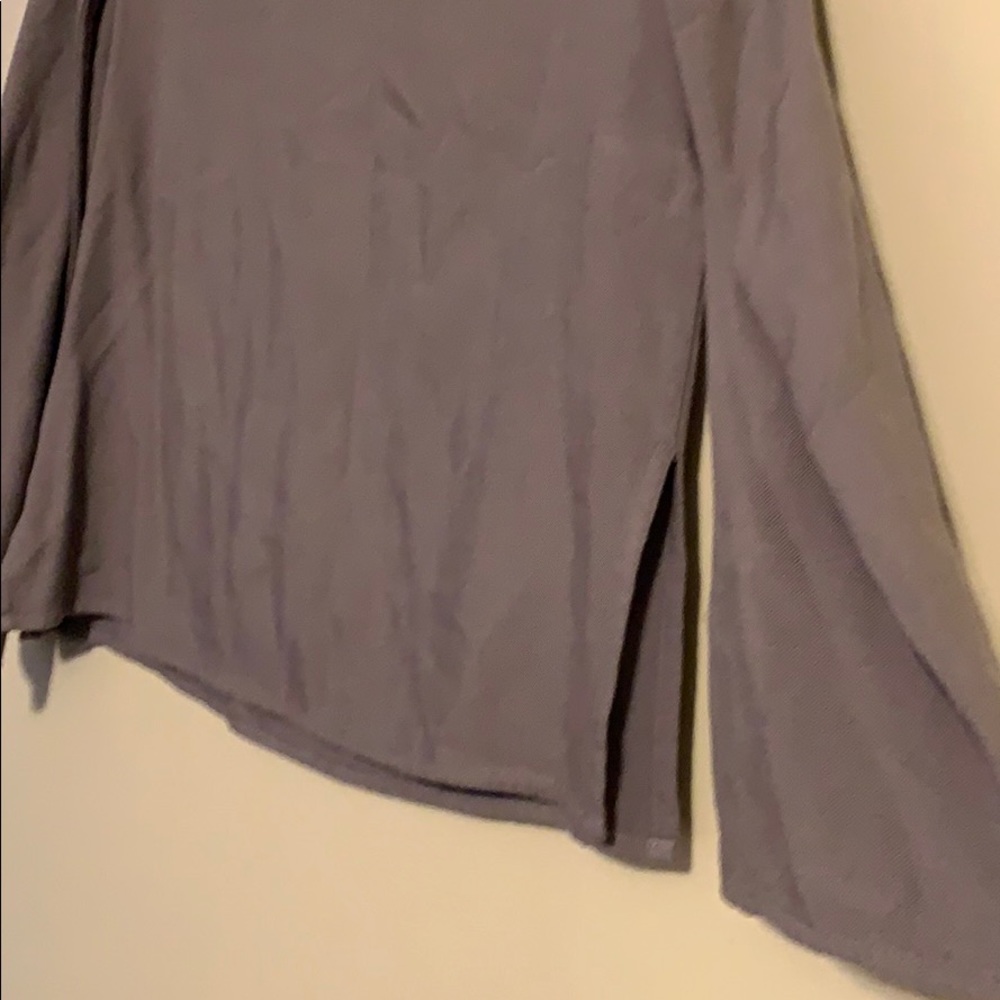 Cloth & Stone cold shoulder top - Picture 3 of 3